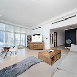 Luxury 2 Bed With Private Bar And Full Marina View
