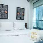 Luxury 2 Bed With Private Bar And Full Marina View