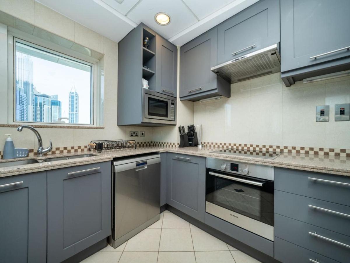Luxury 2 Bed With Private Bar And Full Marina View