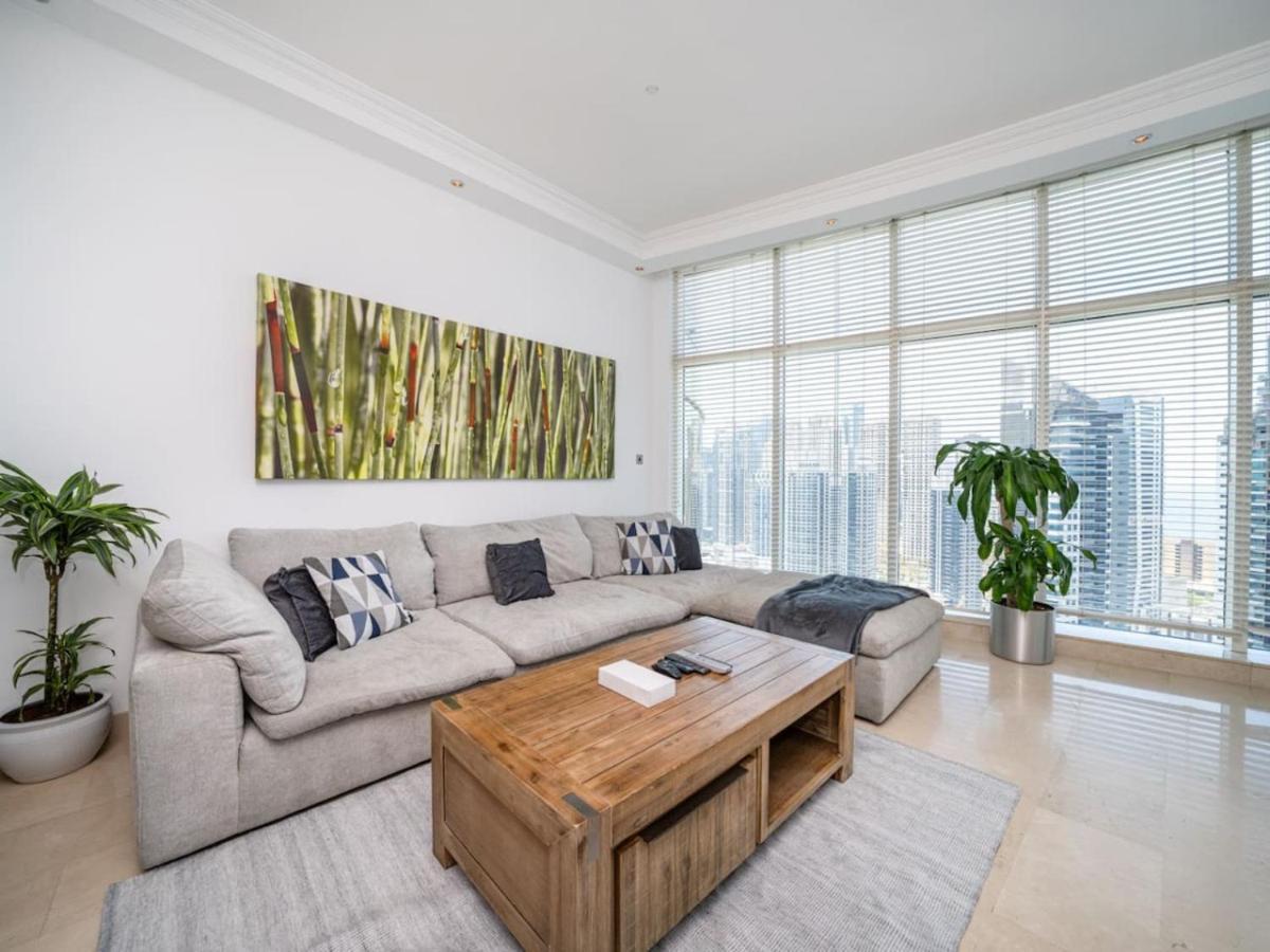 Luxury 2 Bed With Private Bar And Full Marina View Apartment